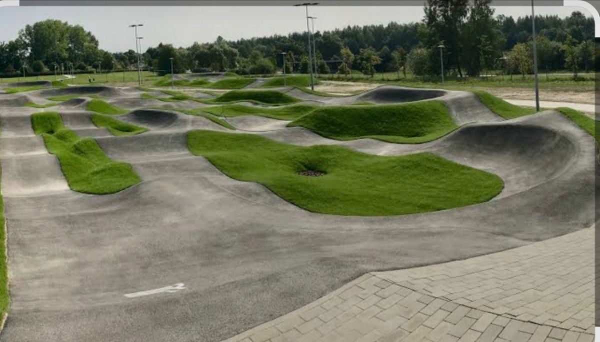 Pump track